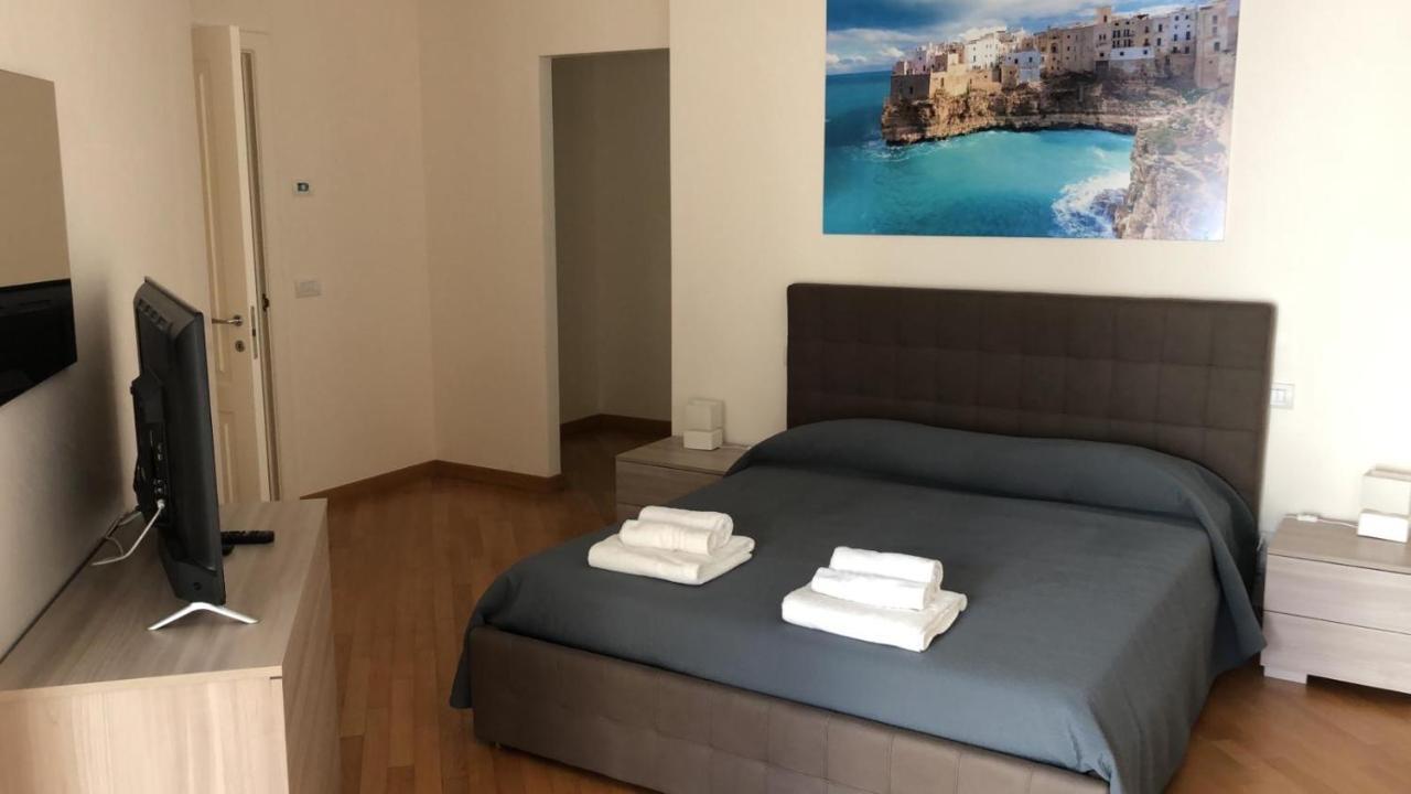 Berga Exclusive Suite 5 Bari Exteriör bild