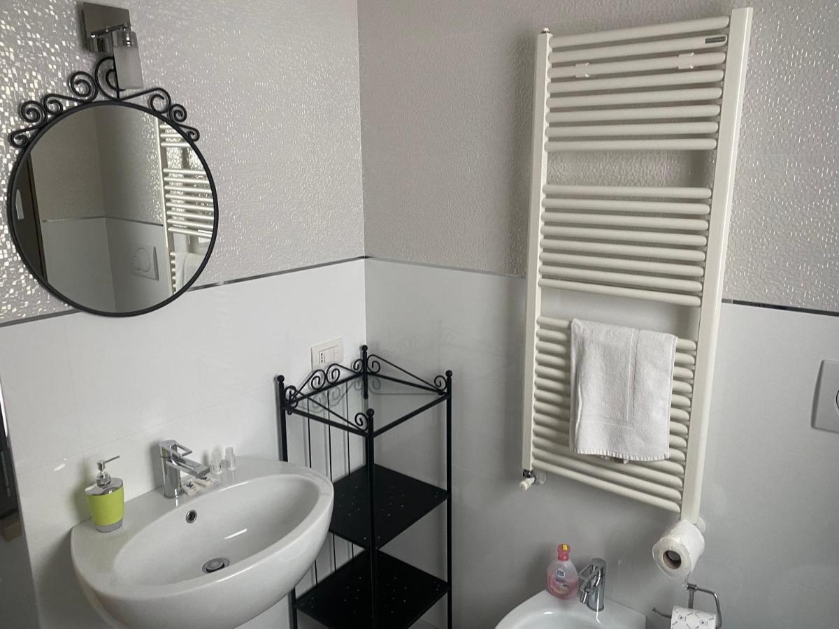 Berga Exclusive Suite 5 Bari Exteriör bild