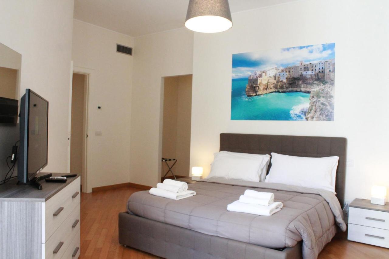Berga Exclusive Suite 5 Bari Exteriör bild